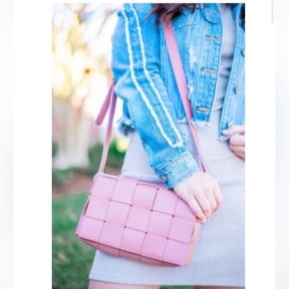 NEW WOVEN MAUVE CROSSBODY PURSE SNAP ENCLOSURE INSIDE ZIPPER ADJUSTABLE STRAP - Picture 9 of 9